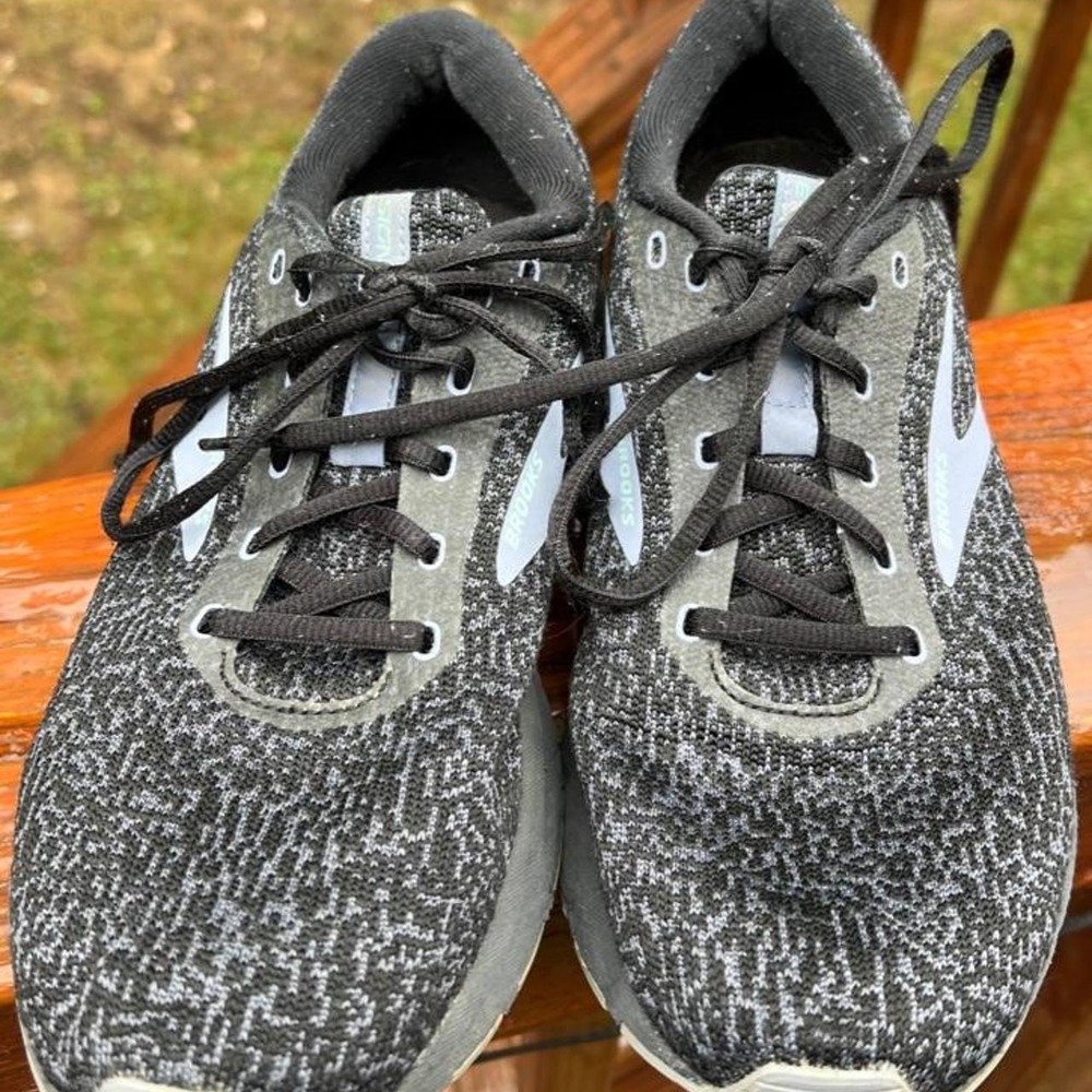 Brooks Signal 3 Womens 9.5 Black Periwinkle Knit Running jog walking Sneakers
